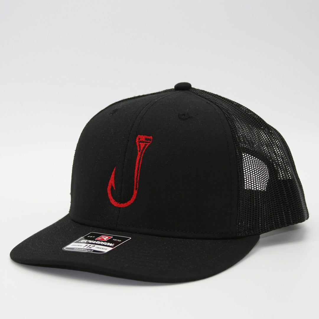 Black snapback with red T-Hook