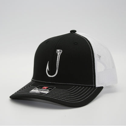 Black/ white mesh T-Hook snapback